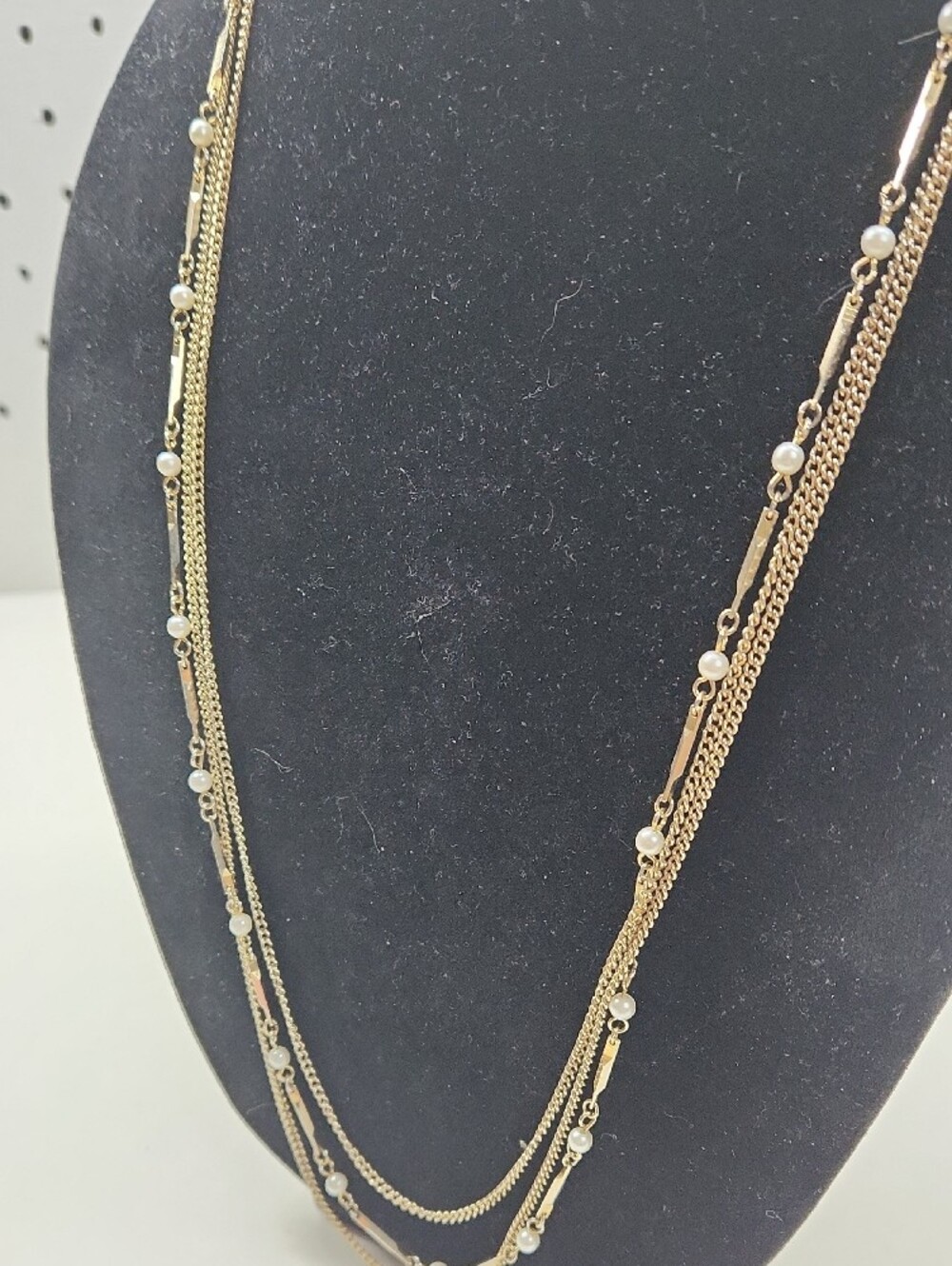 Faux Pearls And Goldtone Necklace Bundle - Picture 3 of 10